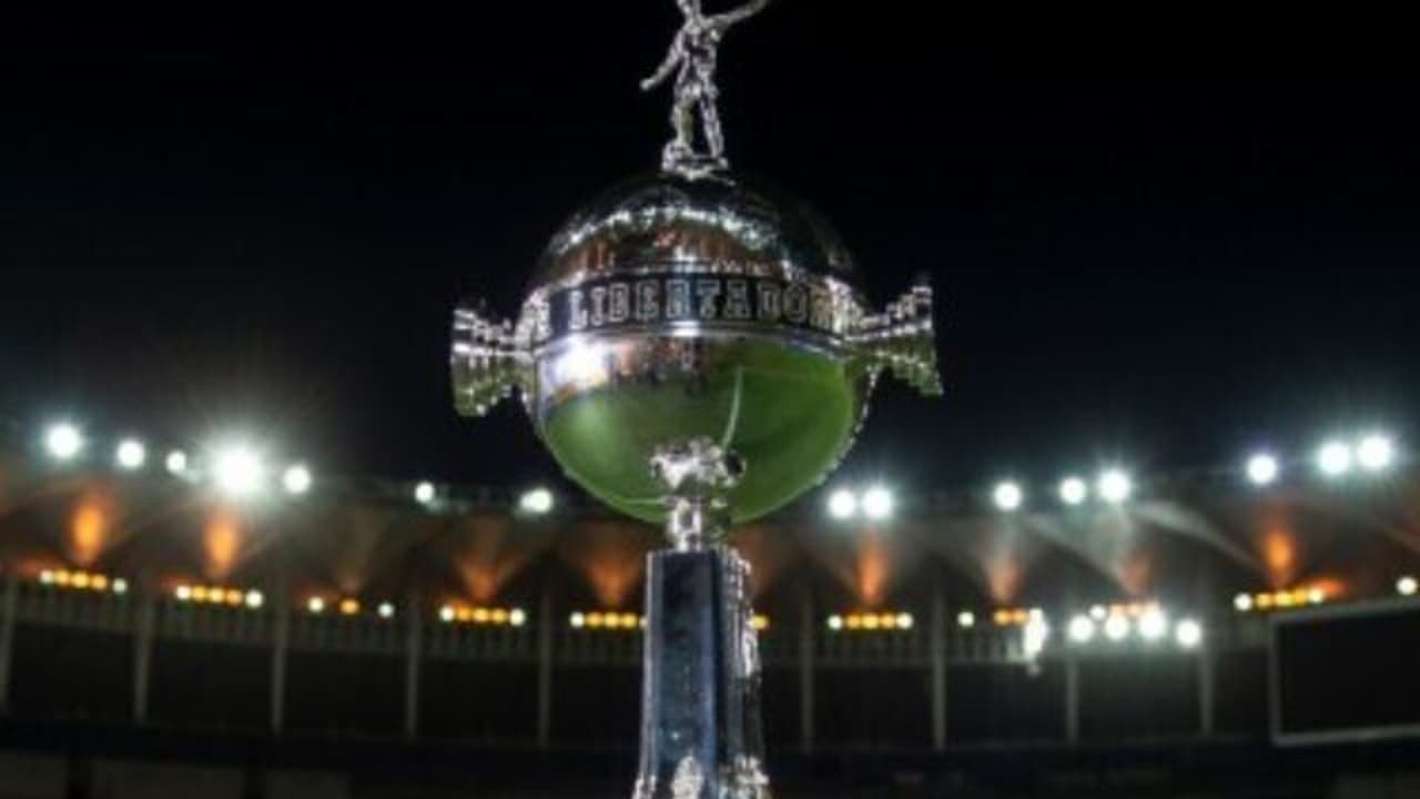 Taça da Libertadores quebrada em festa: torcedores reagem e questionam segurança do evento