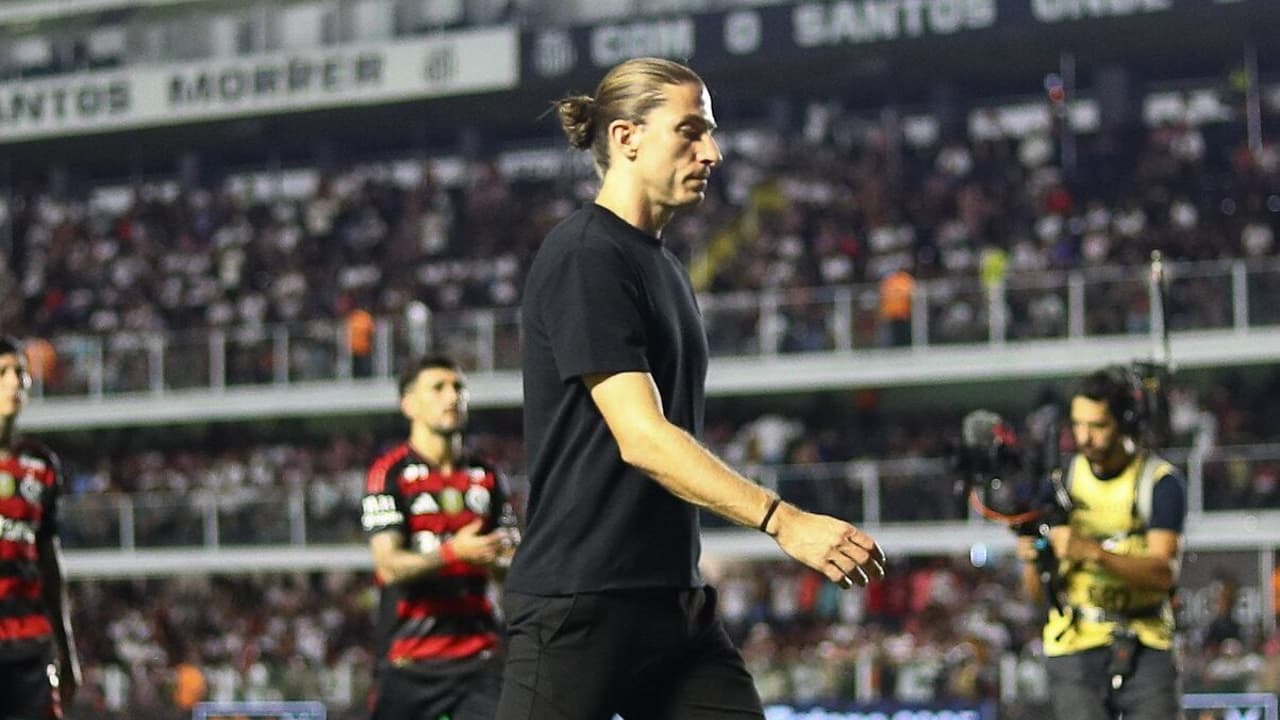 Filipe Luís aponta 'culpado' após empate do Flamengo