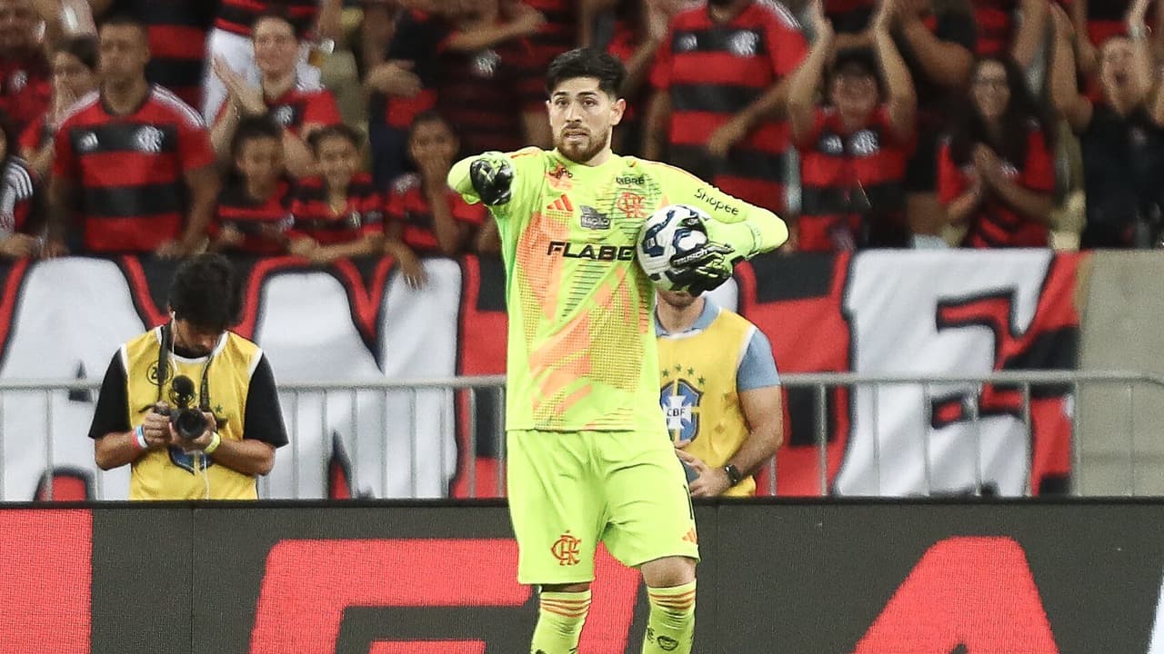 Rossi admite falha na semifinal, e a pressão sobre o Flamengo aumenta após clássico tenso contra o Fluminense