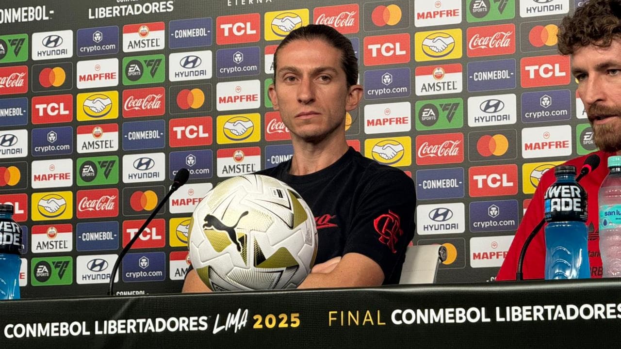 Filipe Luís em alta: Jornalista elogia o craque do Flamengo antes de duelo contra o Palmeiras