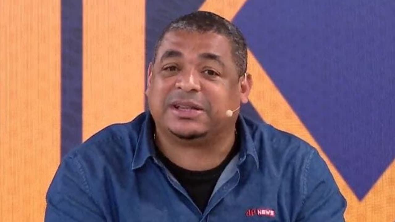 Vampeta aponta Flamengo prejudicado contra o São Paulo: 'Muito diferente'