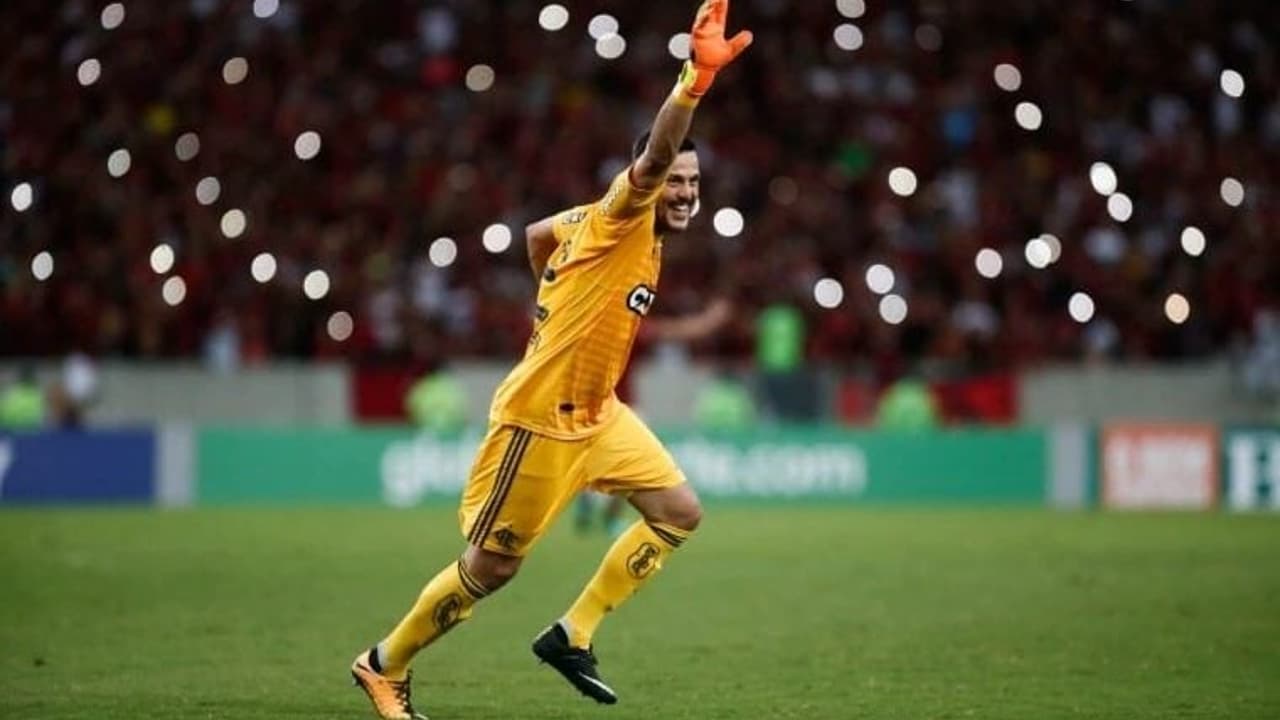 Julio Cesar dispara sua paixão pelo Flamengo em 130 anos de história: Só quem é Flamengo entende
