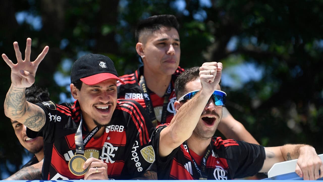 Flamengo: jogador aparece nu em vídeo de comemoração e gera burburinho nas redes sociais