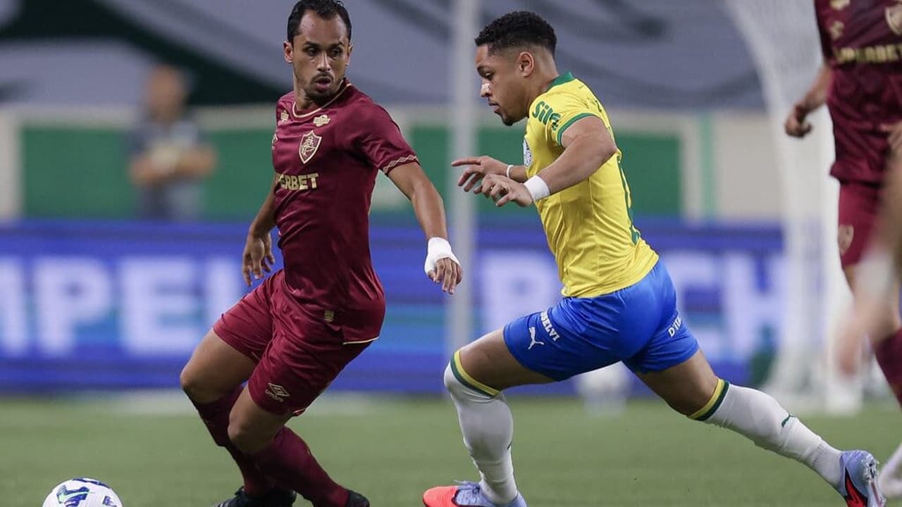 Arbitragem polêmica entre Palmeiras e Fluminense gera revolta entre torcedores: 