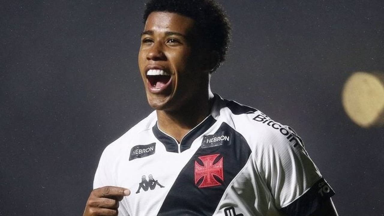 Andrey Santos revela proximidade com jogador do Vasco: 'Converso muito'