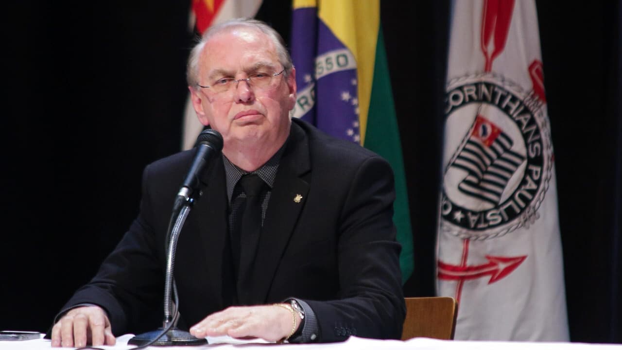 Corinthians admite crise financeira: projeção de déficit histórico assusta torcedores e gestão