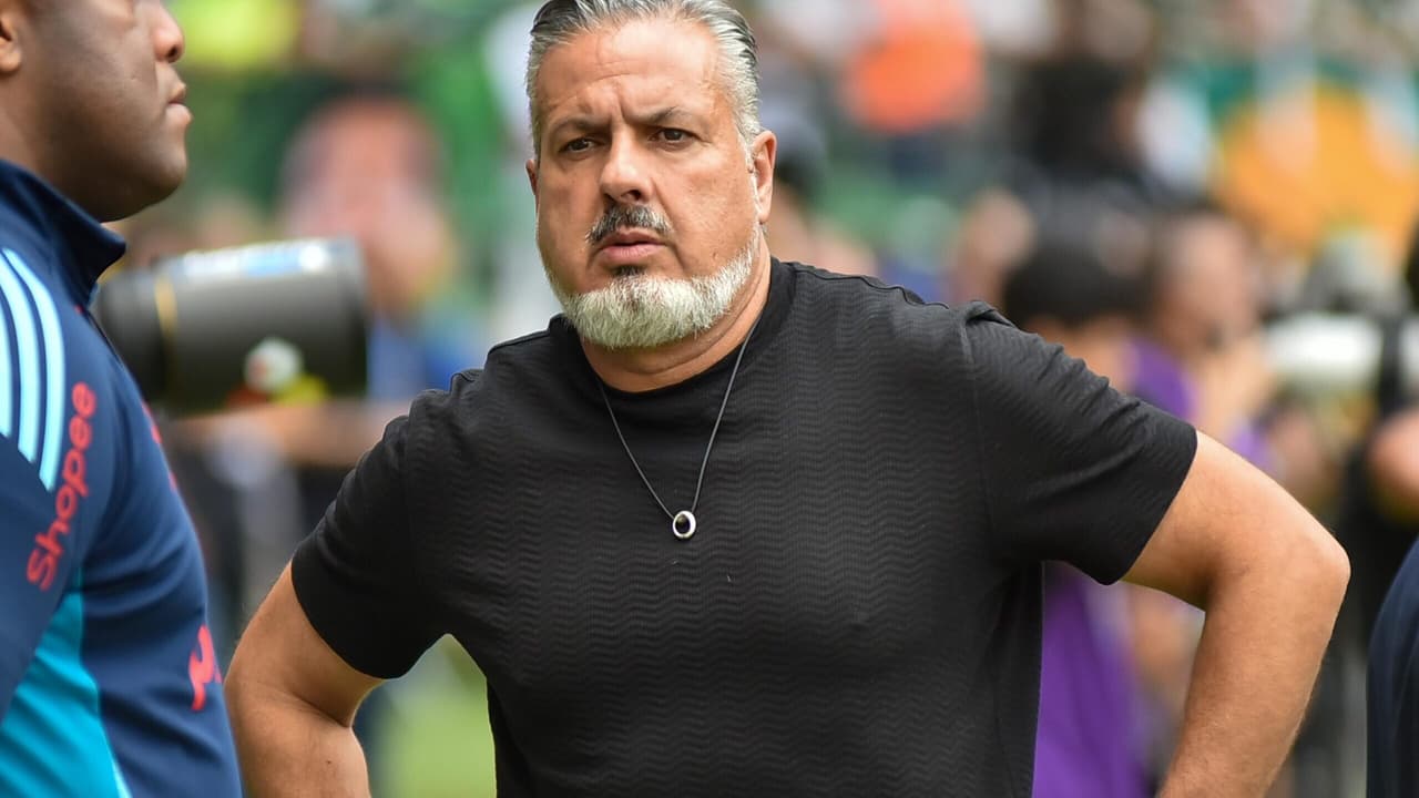 Barcelona intensifica negociações e faz proposta por atacante sonho de José Boto, do Flamengo