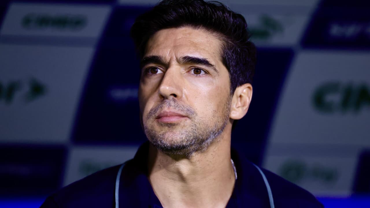 Nos bastidores, Flamengo aponta indireta para Abel Ferreira e gera repercussão entre torcedores