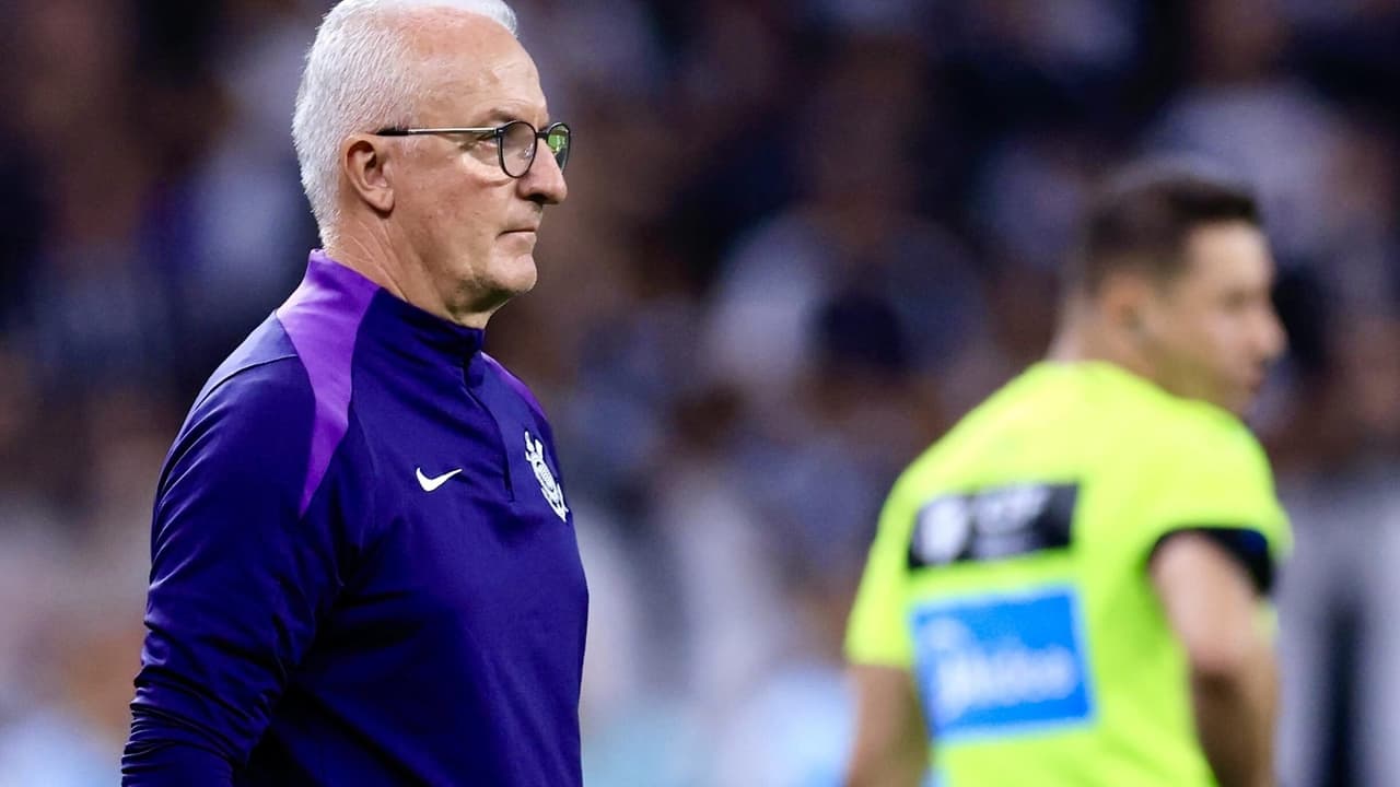Dorival defende treinadores brasileiros após vitória do Corinthians, destacando desafios atuais
