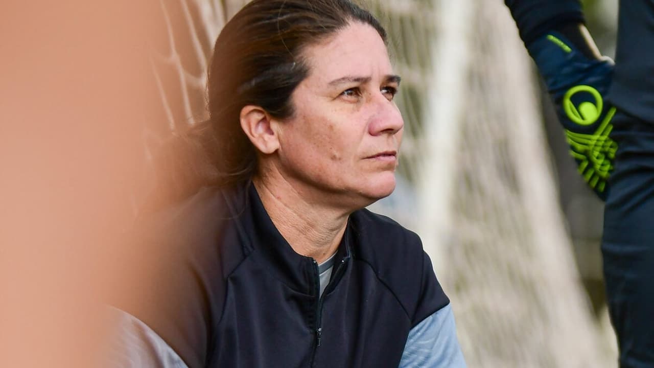 Entrevista exclusiva: uma aula de futebol com a treinadora Jéssica de Lima