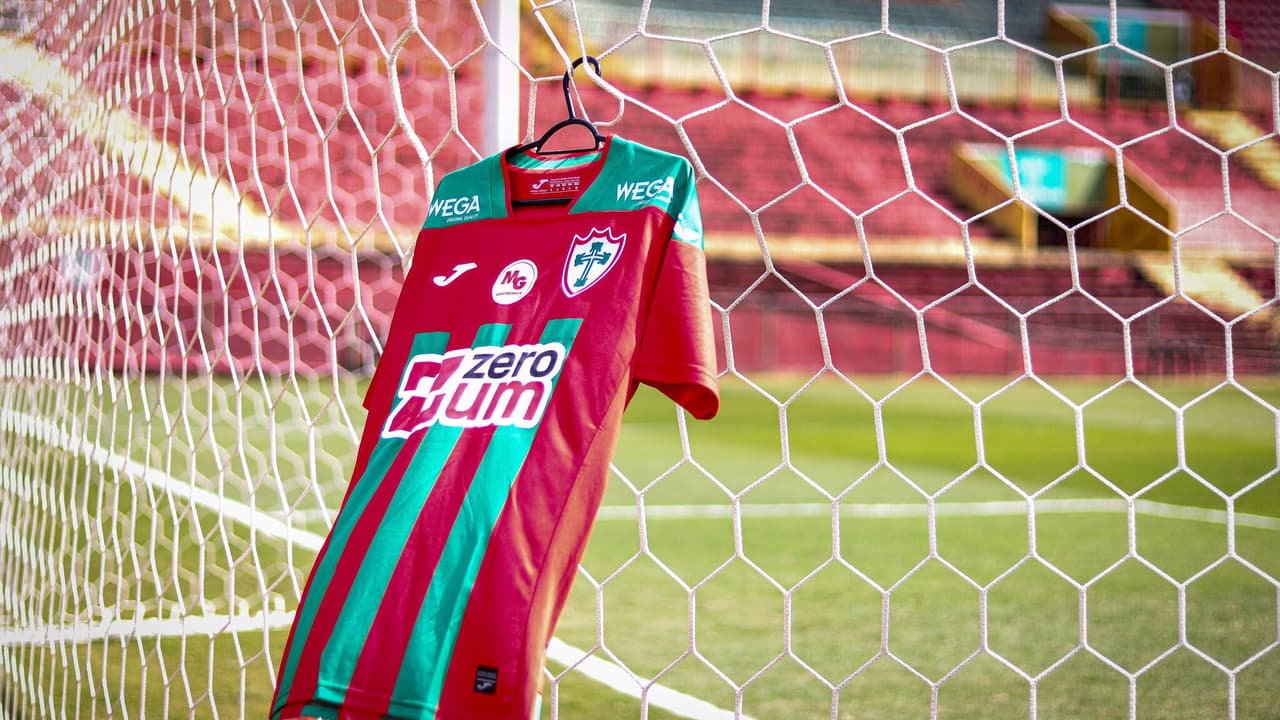 Ex-treinador do Corinthians, Léo Pereira, assume desafio na comissão técnica da Portuguesa