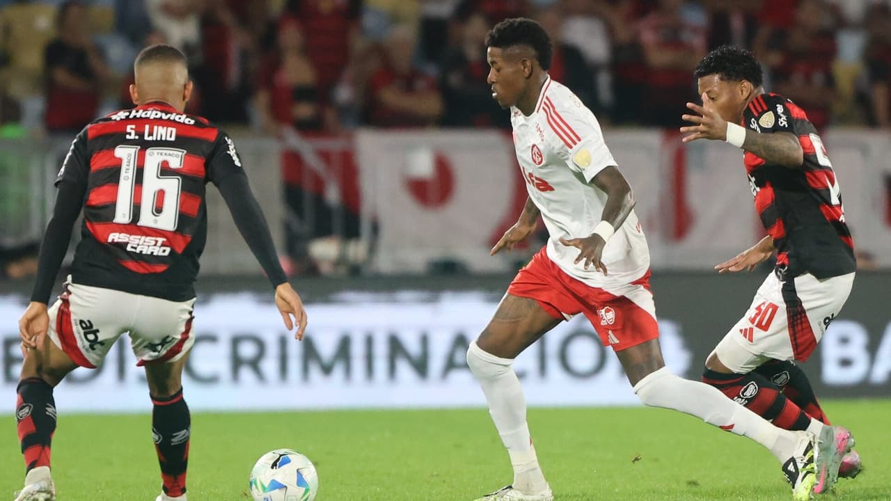 Flamengo reage à busca por Vitão, do Internacional, com negociações em impasse e expectativa alta