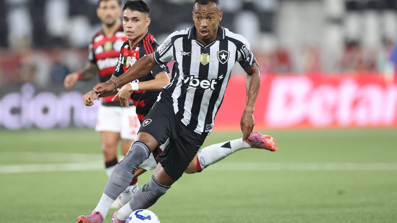 Palmeiras busca reposição mais barata, enquanto negociação de Aníbal movimenta os bastidores