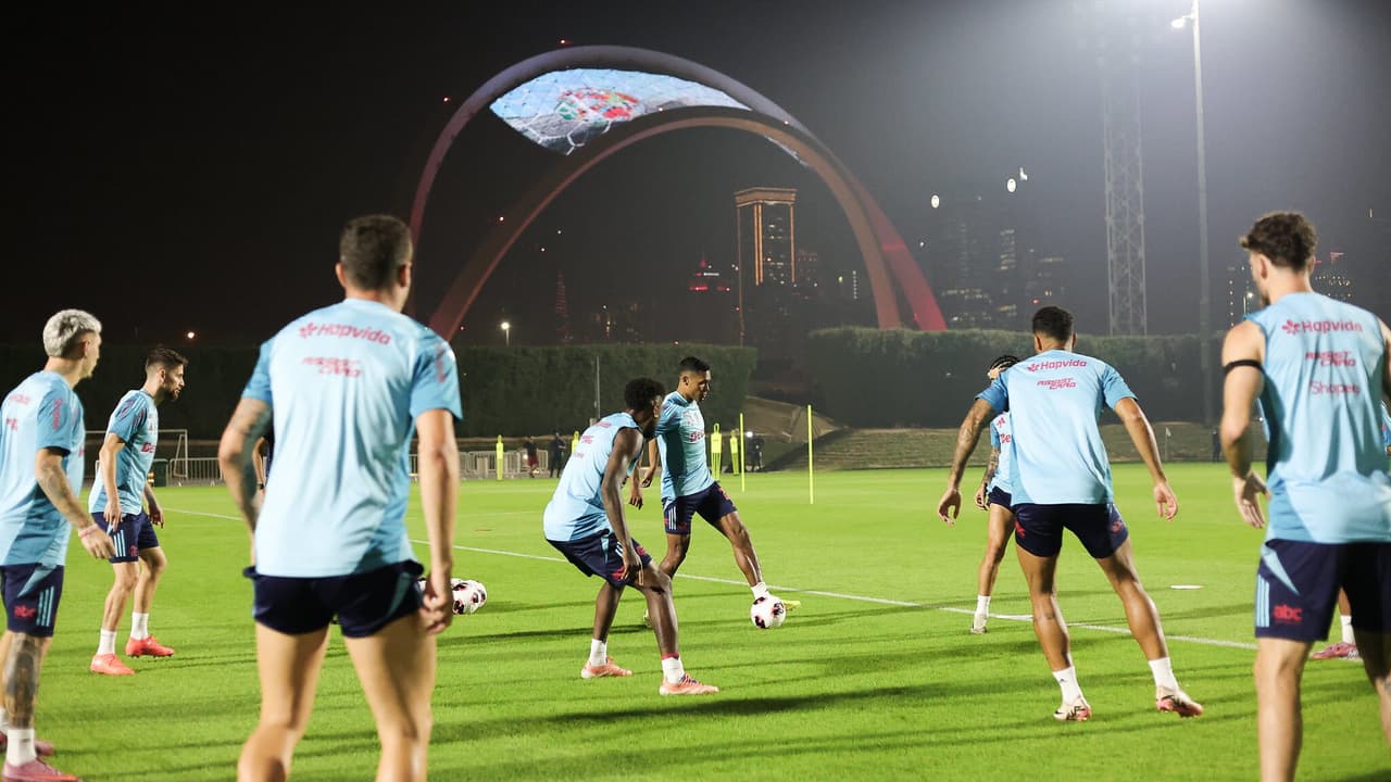 Flamengo e Cruz Azul em duelo; CazéTV e GeTV travam guerra nos bastidores da transmissão