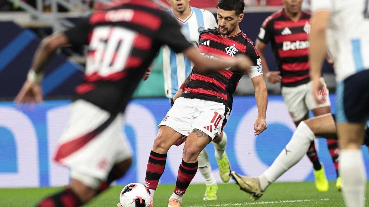 Flamengo dispara com gols de cabeça, garantindo vitória no Mundial e reforçando eficiência em bolas paradas