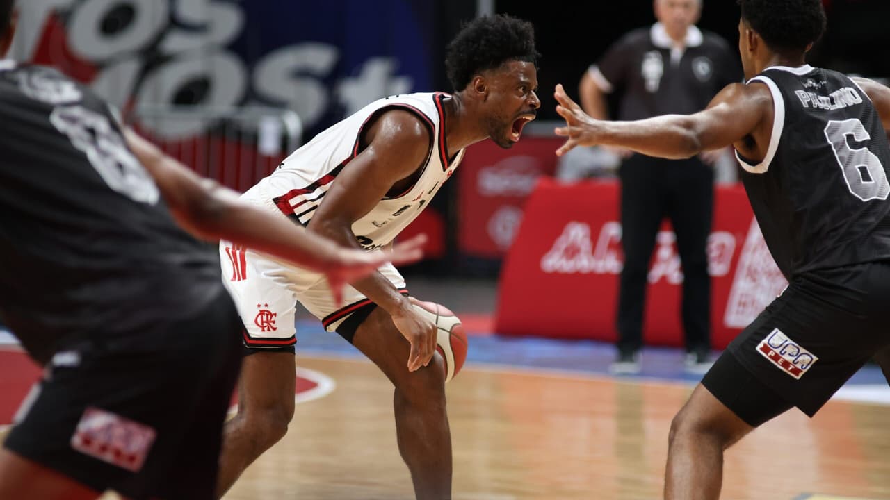 Flamengo se reabilita após começo apagado e domina Botafogo em clássico do NBB