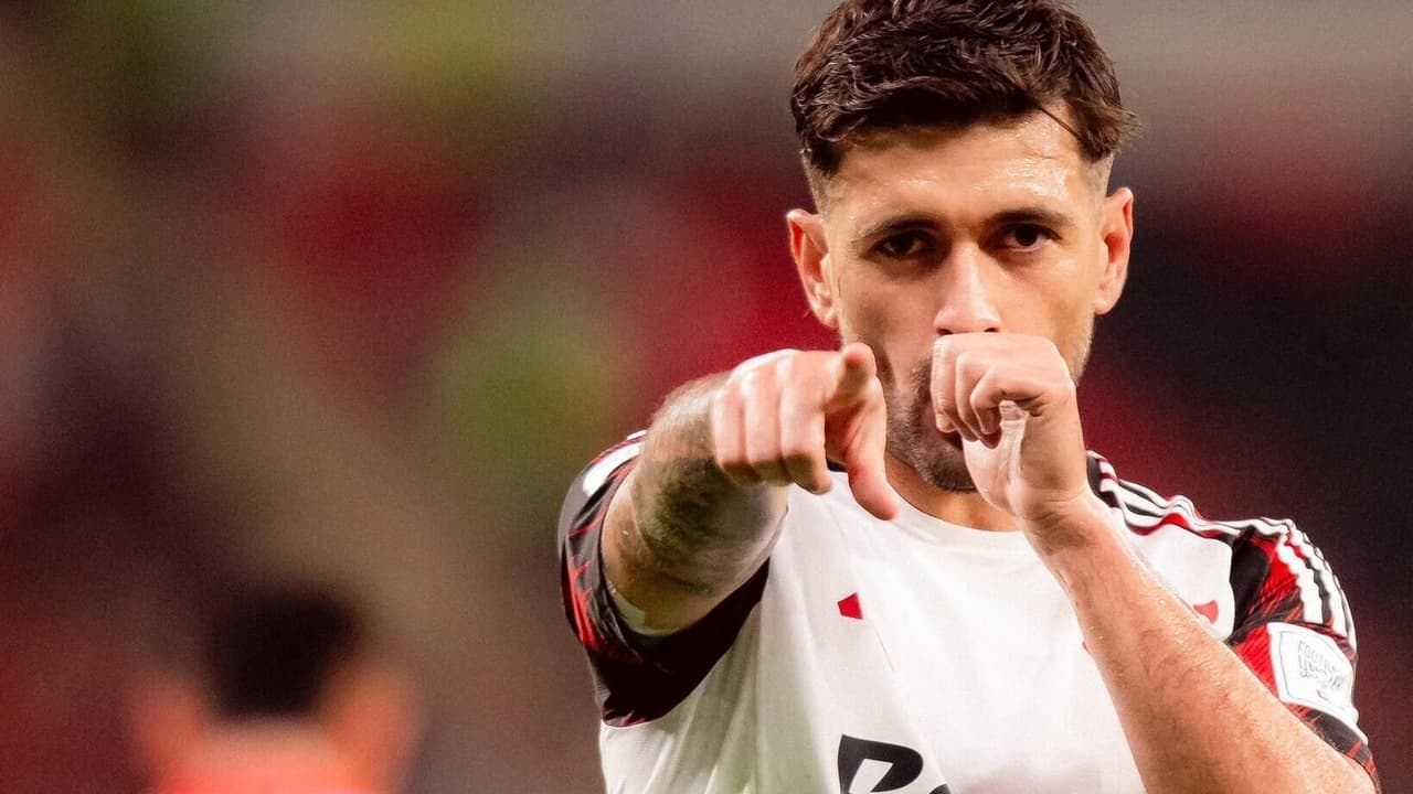 Torcedores do Flamengo provocam Messi após conquista de Arrascaeta, criando clima de rivalidade em jogos futuros