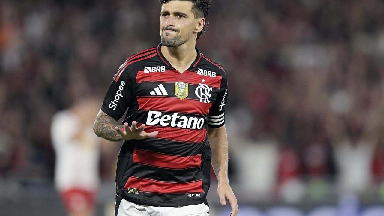 No ar: Arrascaeta se declara e gera alvoroço entre torcedores do Flamengo, chamado de ídolo sagrado