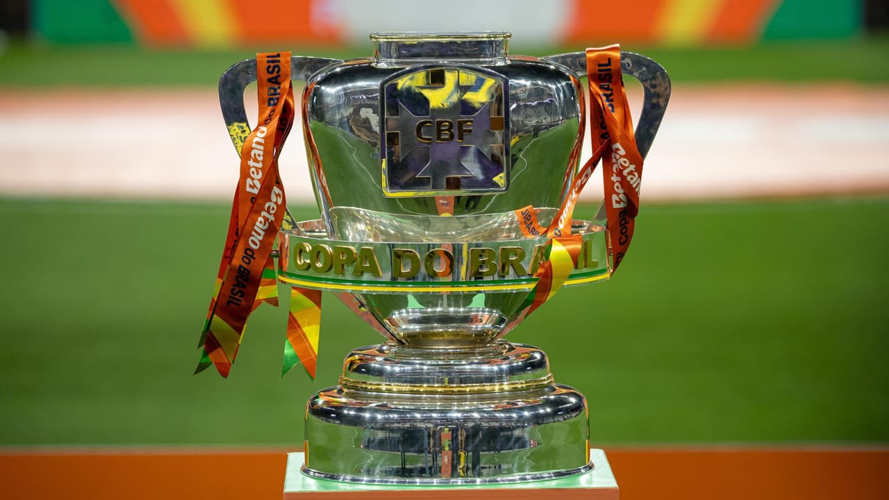 Após empate, Vasco e Corinthians retomam rivalidade histórica em busca de título da Copa do Brasil