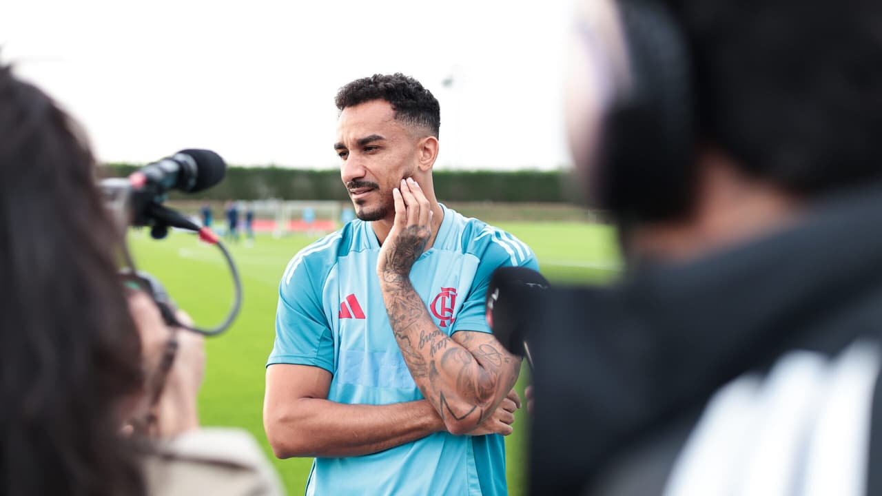 Danilo evita erro grande do Flamengo e avalia momento iluminado antes do duelo com PSG