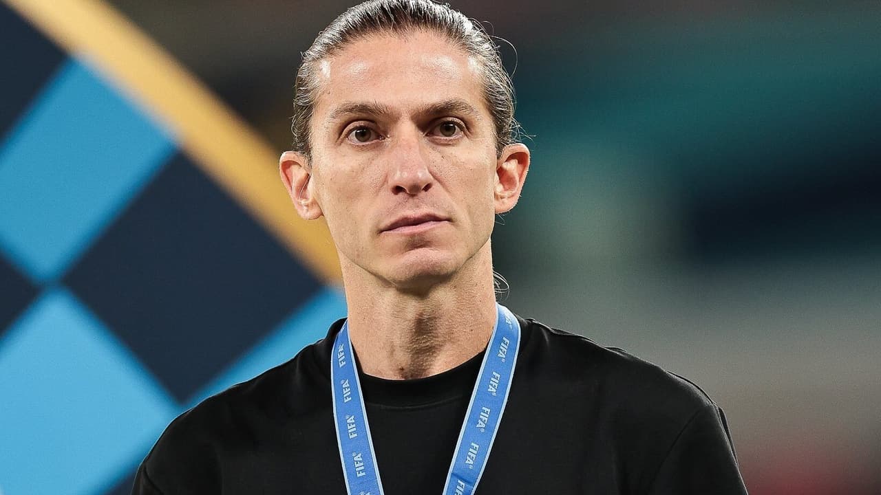 Torcedores do Flamengo enviam mensagem emocionada a Filipe Luís antes da final do Mundial