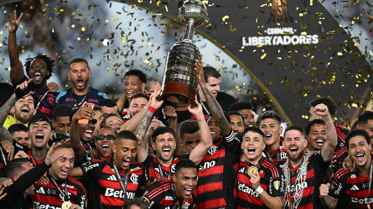 Flamengo reage e ultrapassa Vasco, Botafogo e Fluminense em títulos da Libertadores, em novo feito histórico