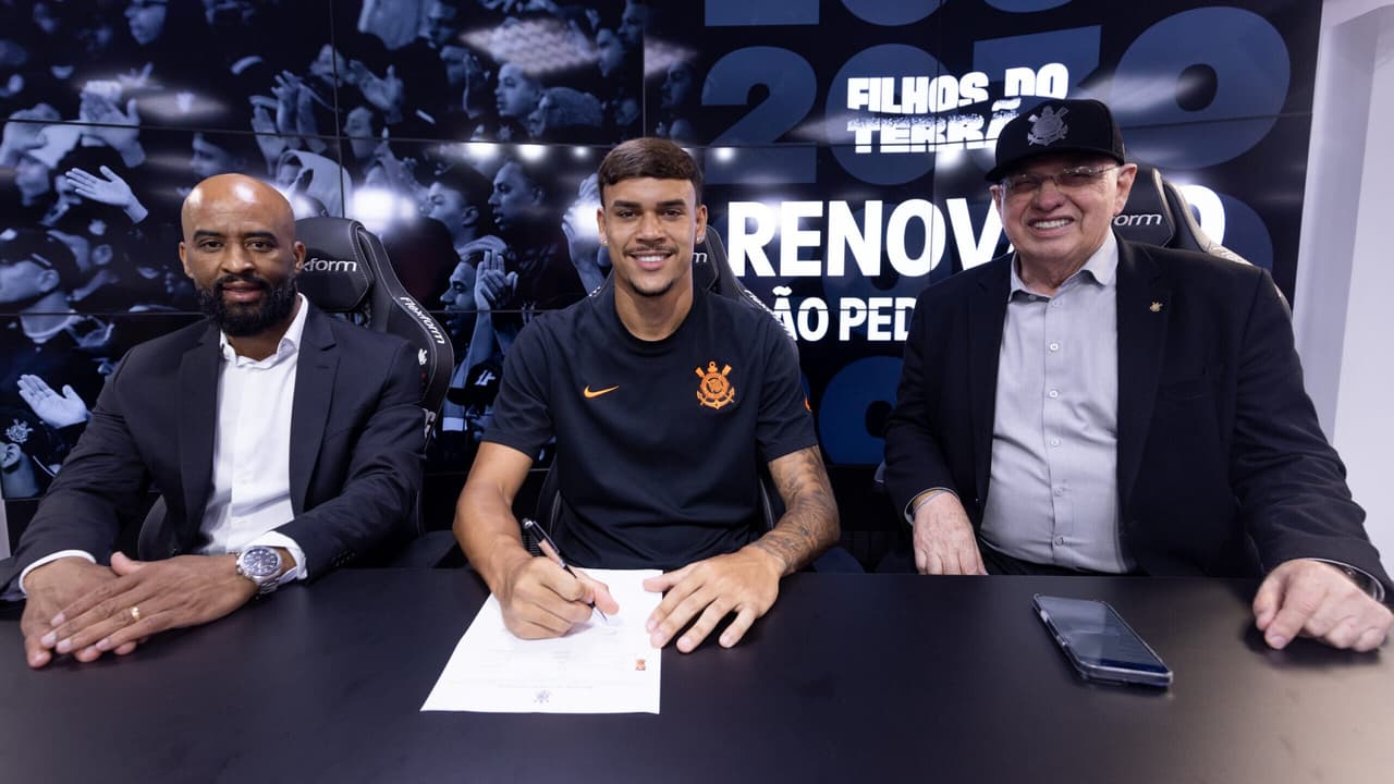 Corinthians confirma renovação com zagueiro, garantindo peça chave por mais temporadas em contrato vitalício