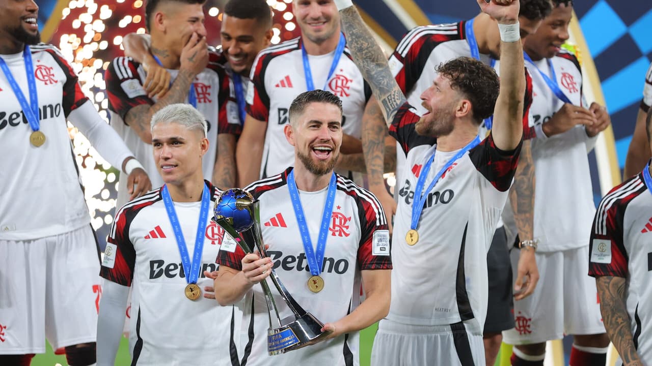 Jorginho analisa estreia do Flamengo na Copa Intercontinental e projeta desafios futuros