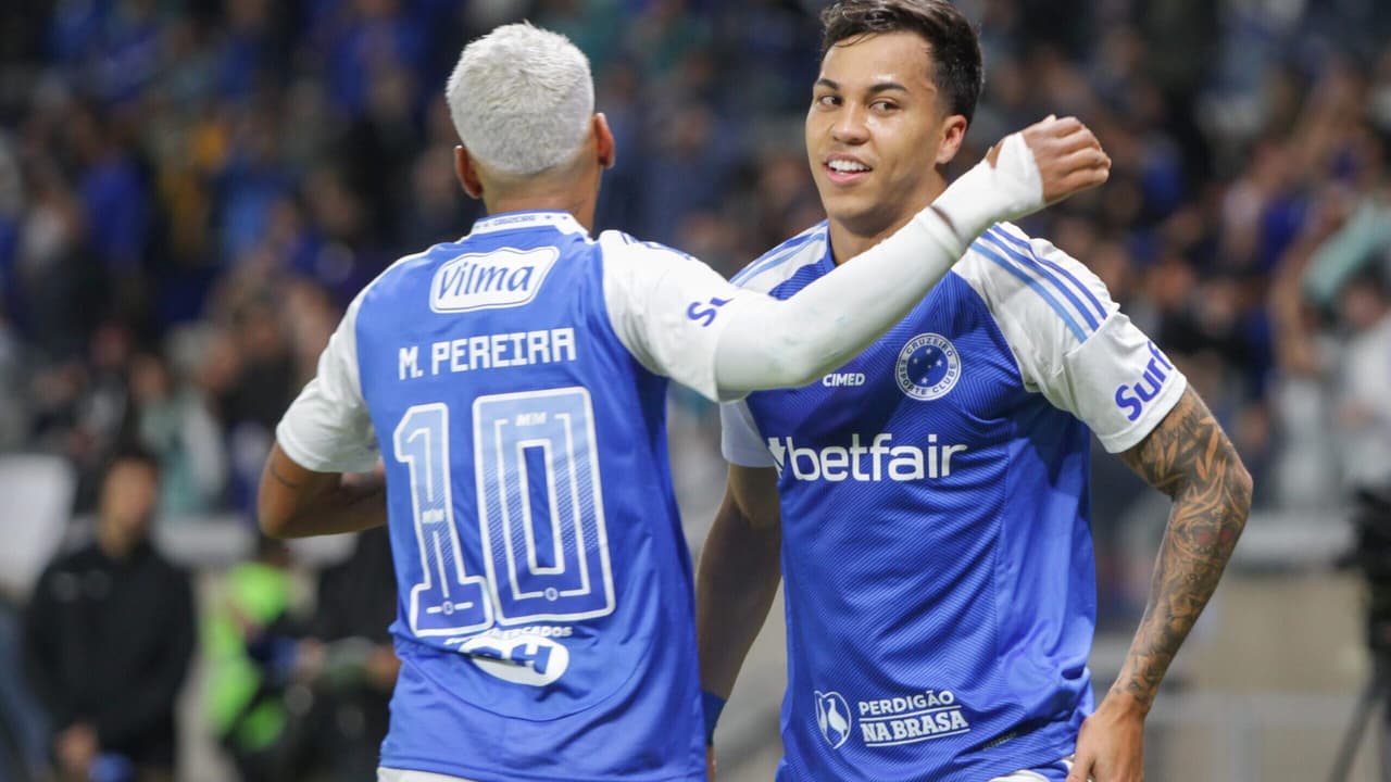 Cruzeiro desafia Flamengo e domina seleção do Bola de Prata 2025, com estrelas em destaque