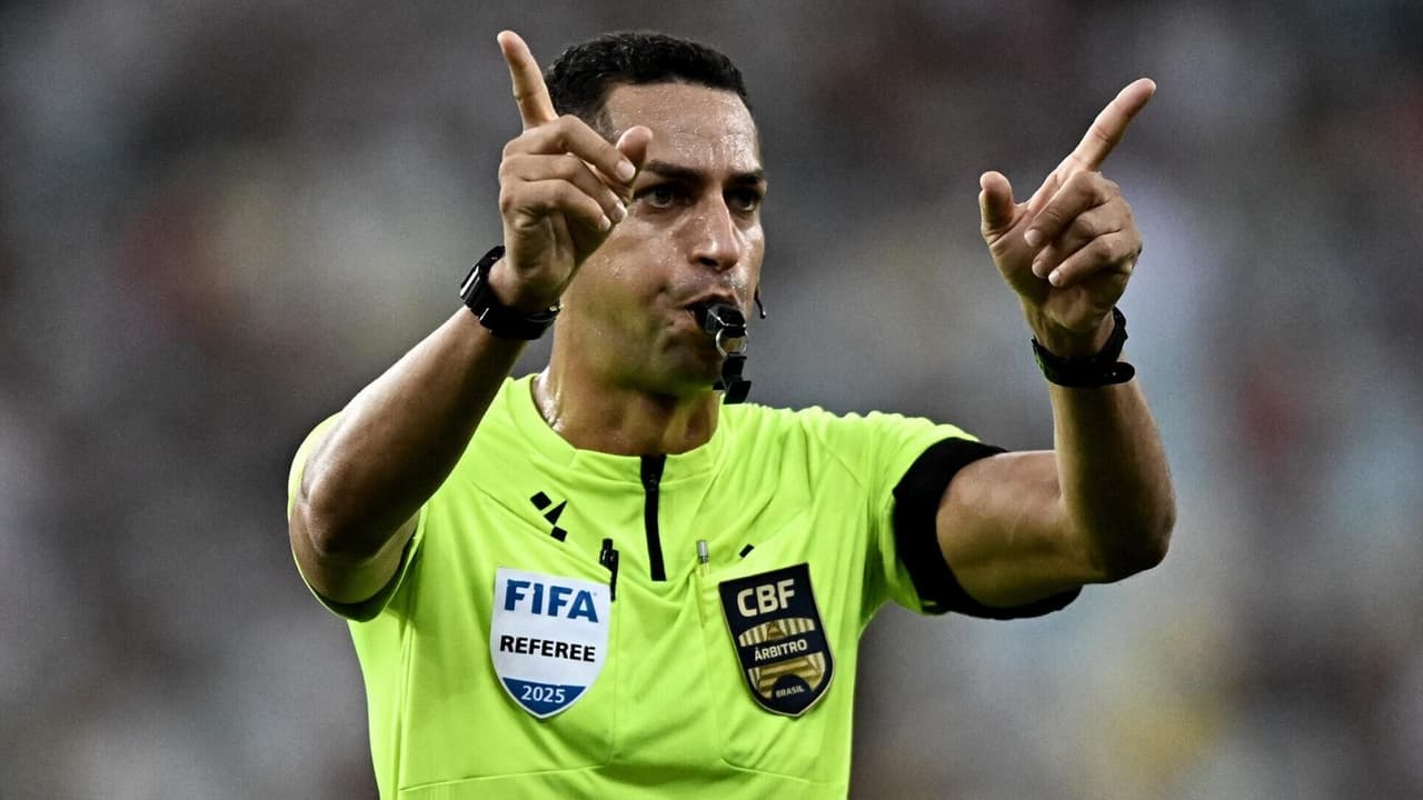 Especialista contesta erro grave de arbitragem em Corinthians x Cruzeiro, provocando reações acaloradas nos bastidores