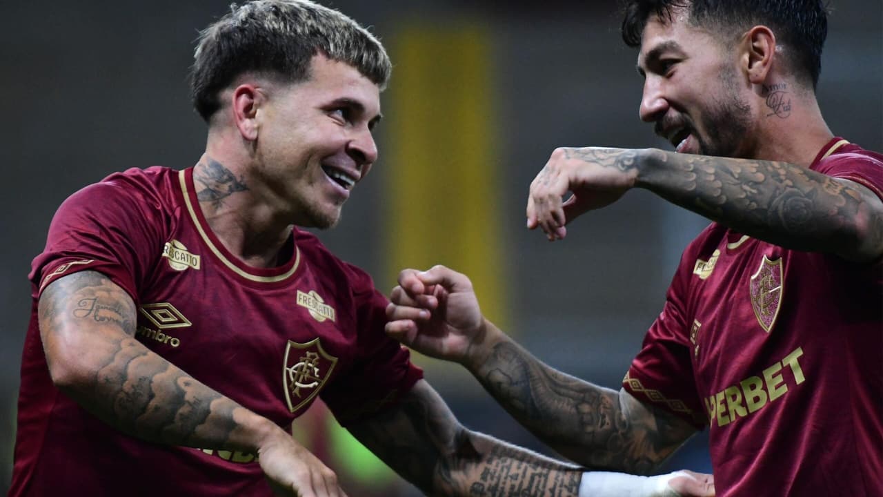 Fluminense reproduz comemoração dos ídolos do Flamengo e provoca rivalidade no clássico carioca