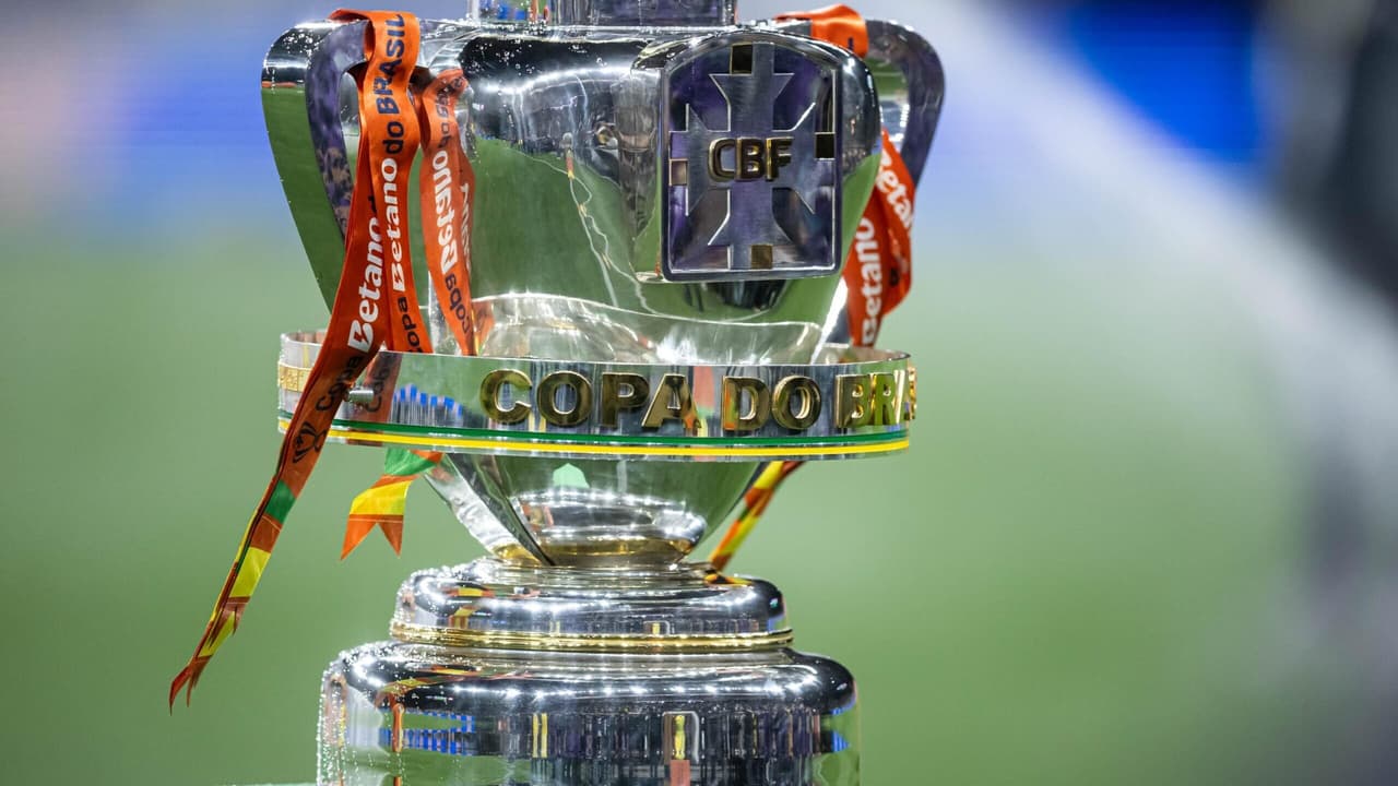 Vasco e Corinthians em campo: escalações revelam estratégias distintas para o duelo decisivo