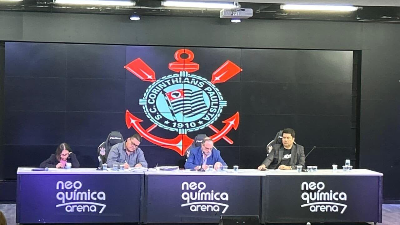 Conselho do Corinthians reage e sinaliza apoio ao voto do torcedor, porém embates nos bastidores persistem