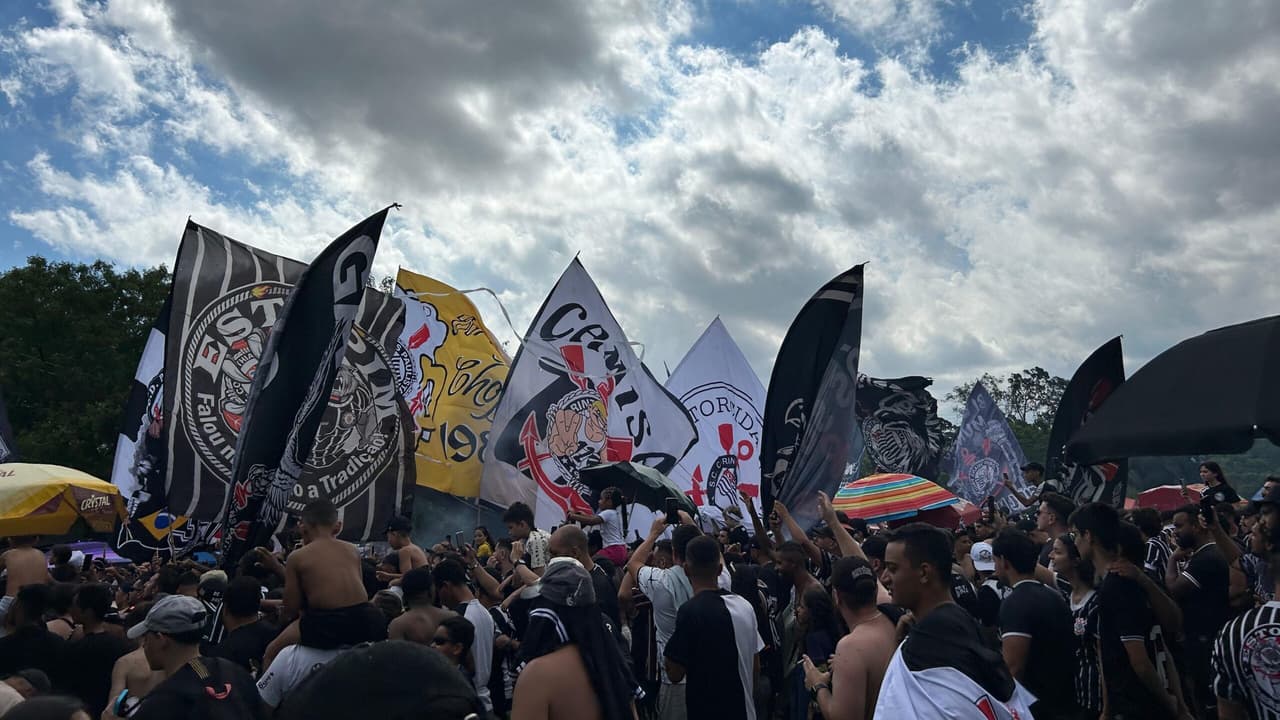Corinthians embarca para o Rio com apoio da torcida, pede vitória ao Vasco e busca acabar com a zica