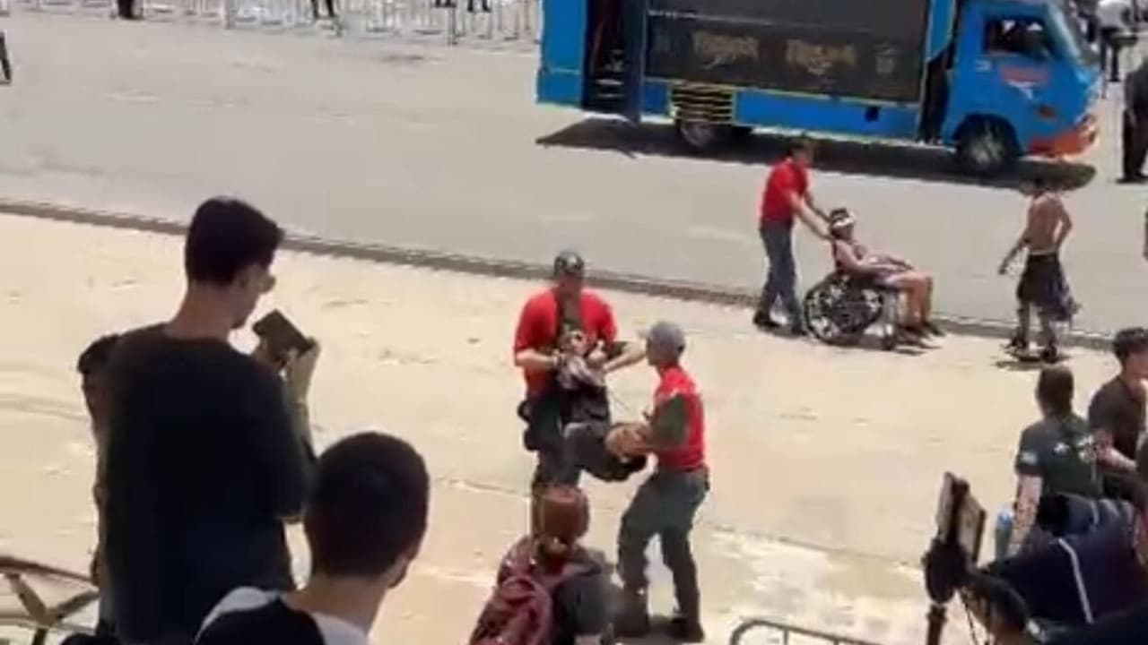 Torcedores do Corinthians passam mal em Itaquera durante festa de celebração do título