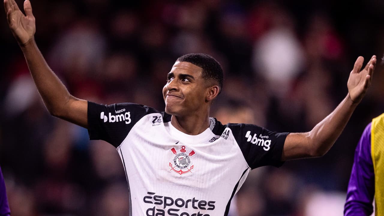 Dorival poupa titulares e confirma time do Corinthians em duelo crucial contra o Fortaleza