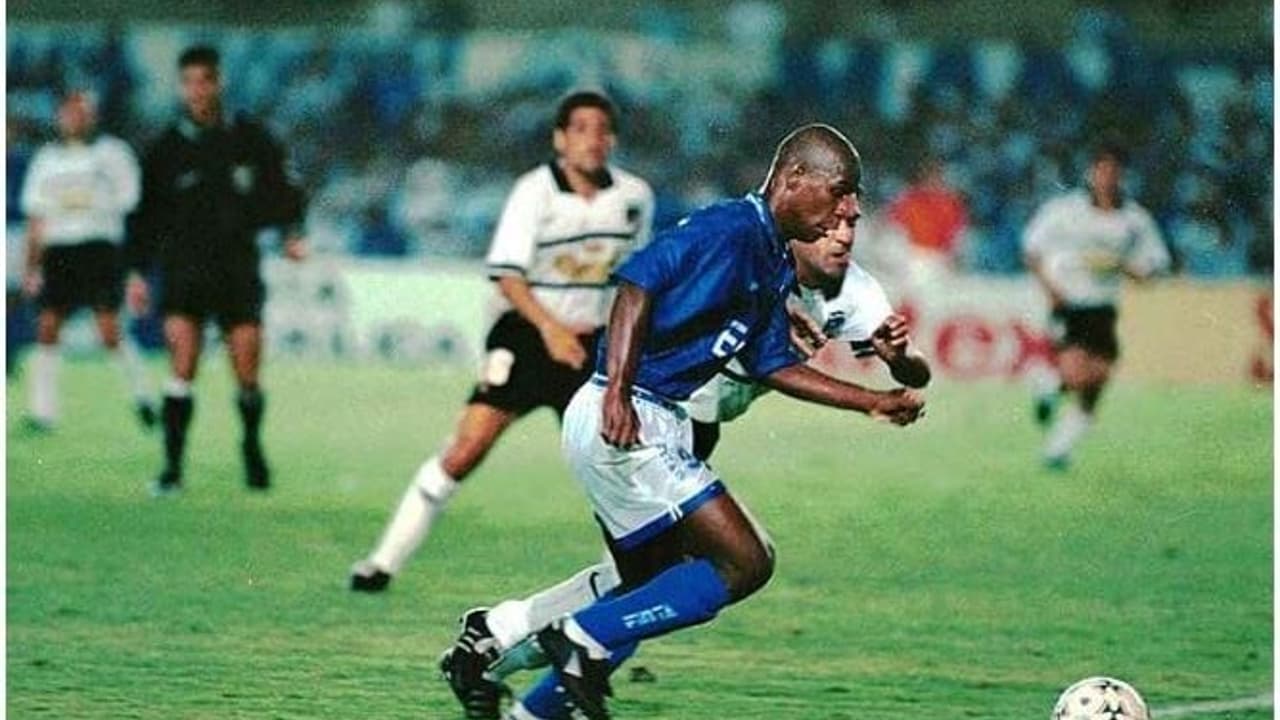 Cleisson: do volante explosivo e polêmico à nova vida como treinador no Nordeste — Futebol