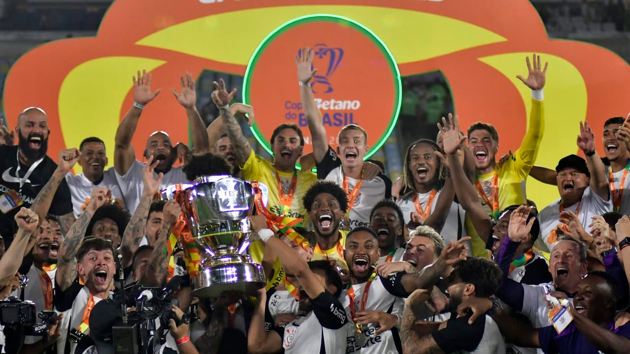 Flamengo e Corinthians se preparam para o duelo decisivo da Supercopa Rei; saiba a data!