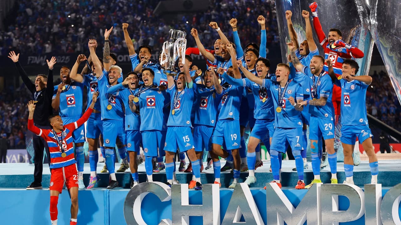 Cruz Azul prepara arma secreta para desafiar o Flamengo; escalação gera expectativas nos bastidores