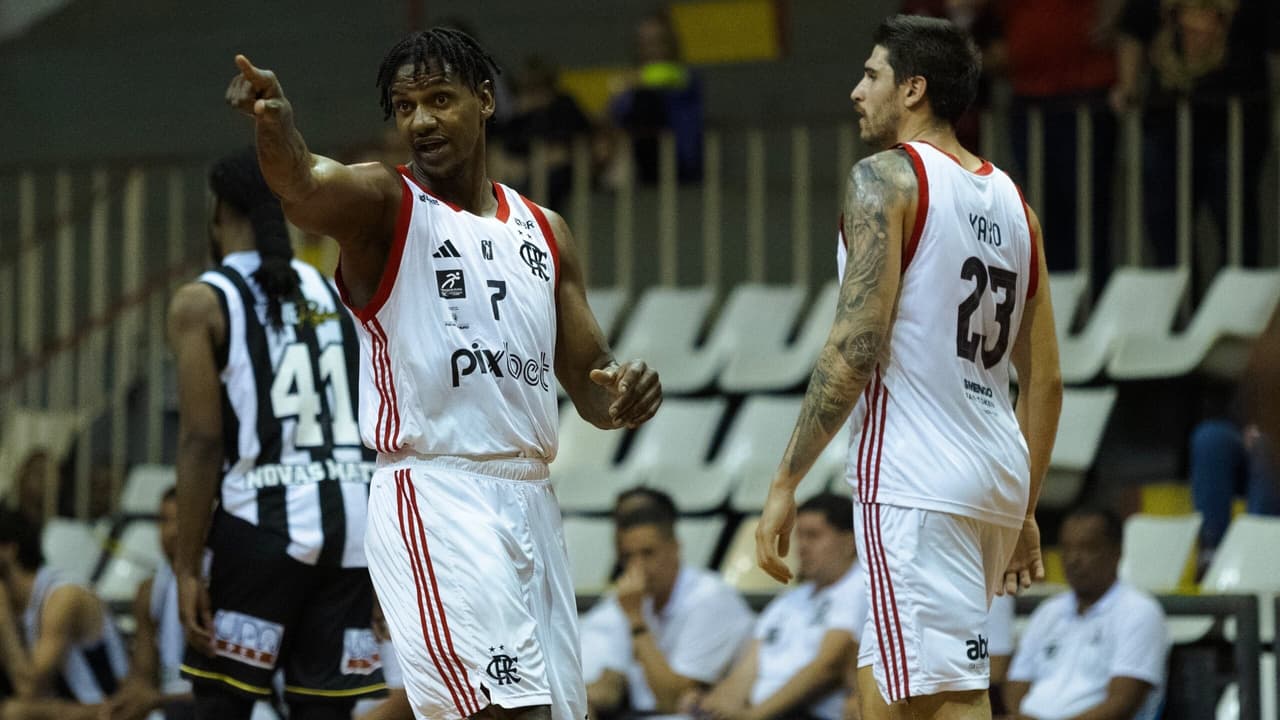 Flamengo e Botafogo se enfrentam no NBB: saiba onde assistir ao clássico carioca hoje à noite