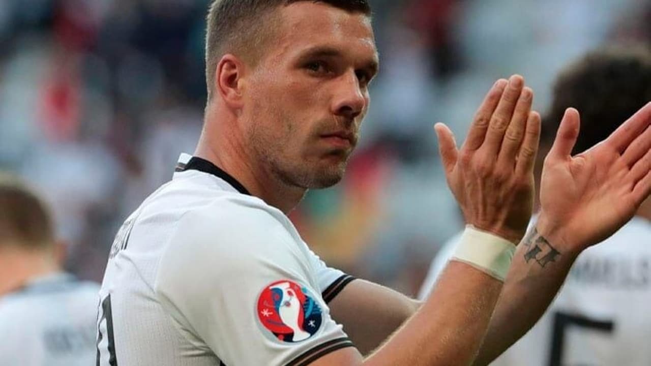 Flamengo celebra conquista da Libertadores enquanto treinador da Seleção Brasileira tece elogios