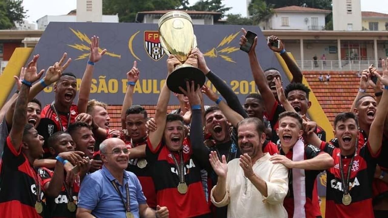 Os jogadores do último título do Flamengo na Copinha: onde estão agora os jovens campeões?