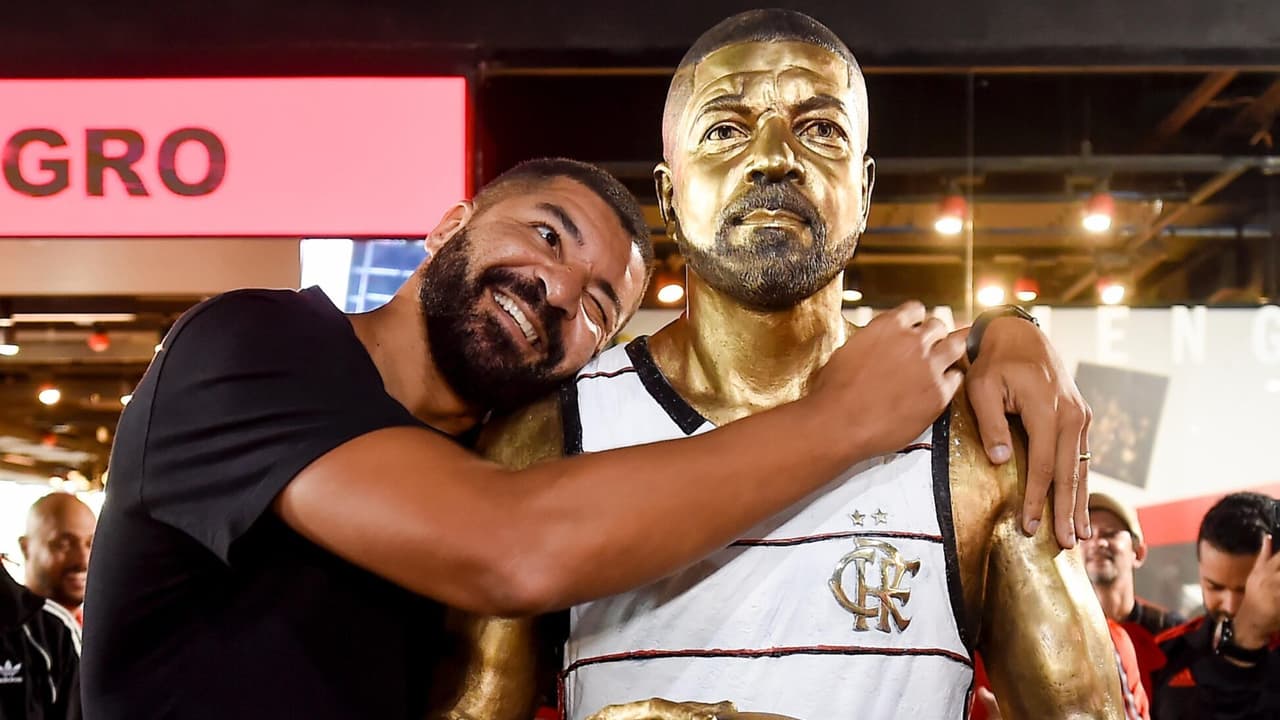 Olivinha comenta saída da Flamengo TV e a importância da situação de Filipe Luís nos bastidores do clube