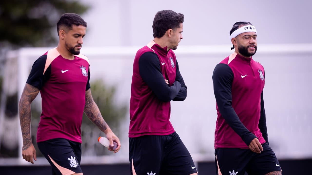Com Depay em campo e Cacá fora, Corinthians se prepara para clássico decisivo contra o Santos