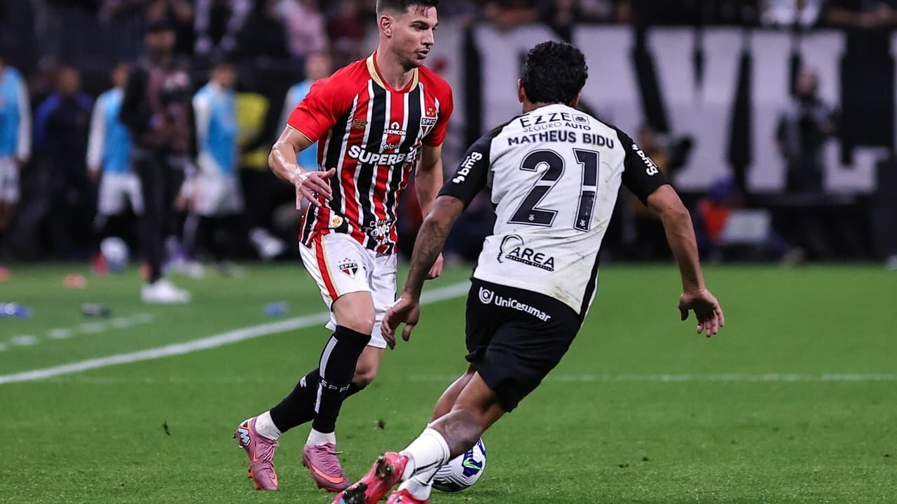Corinthians e São Paulo se enfrentam em clássico decisivo, almejando reação em 2026