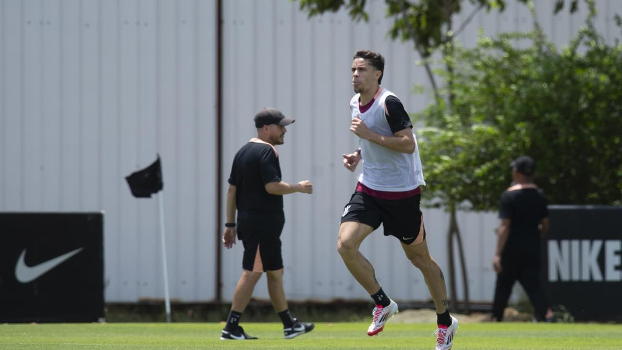 Corinthians se reforça e intensifica treinos para confronto decisivo no Paulistão