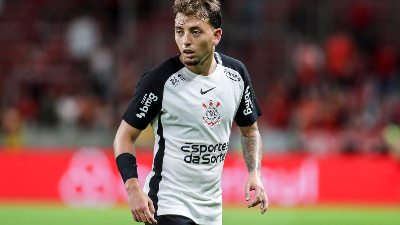 Corinthians acerta empréstimo de Ryan ao Fortaleza, mira crescimento do jovem volante