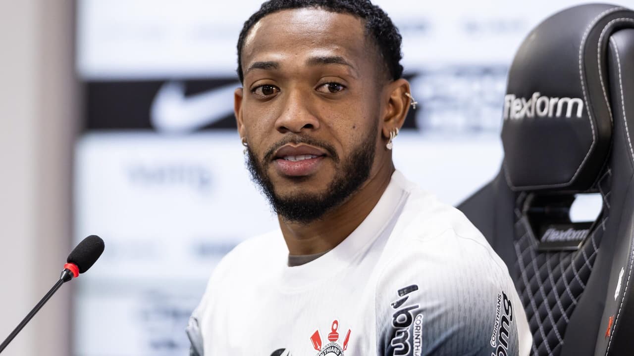 José Martínez ignora cobrança de comissão e causa turbulência nos bastidores do Corinthians