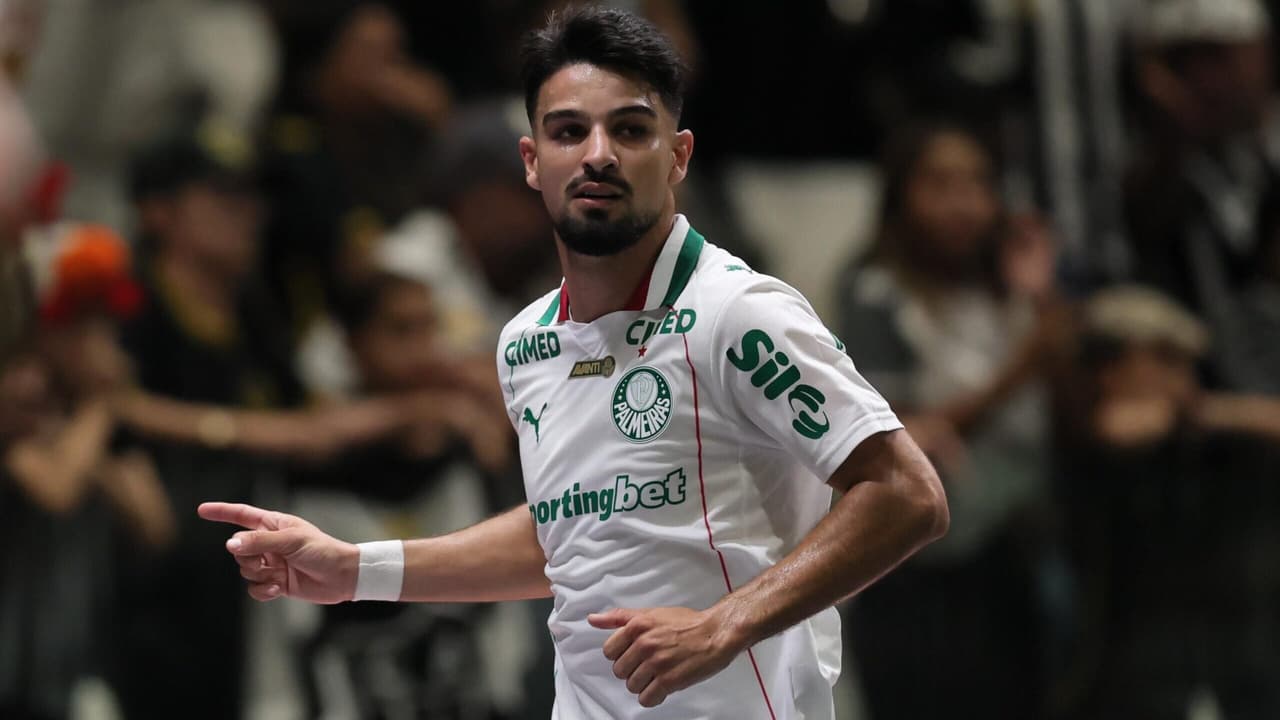 Flaco López exalta parceria com Vitor Roque e considera empate com Palmeiras como resultado justo