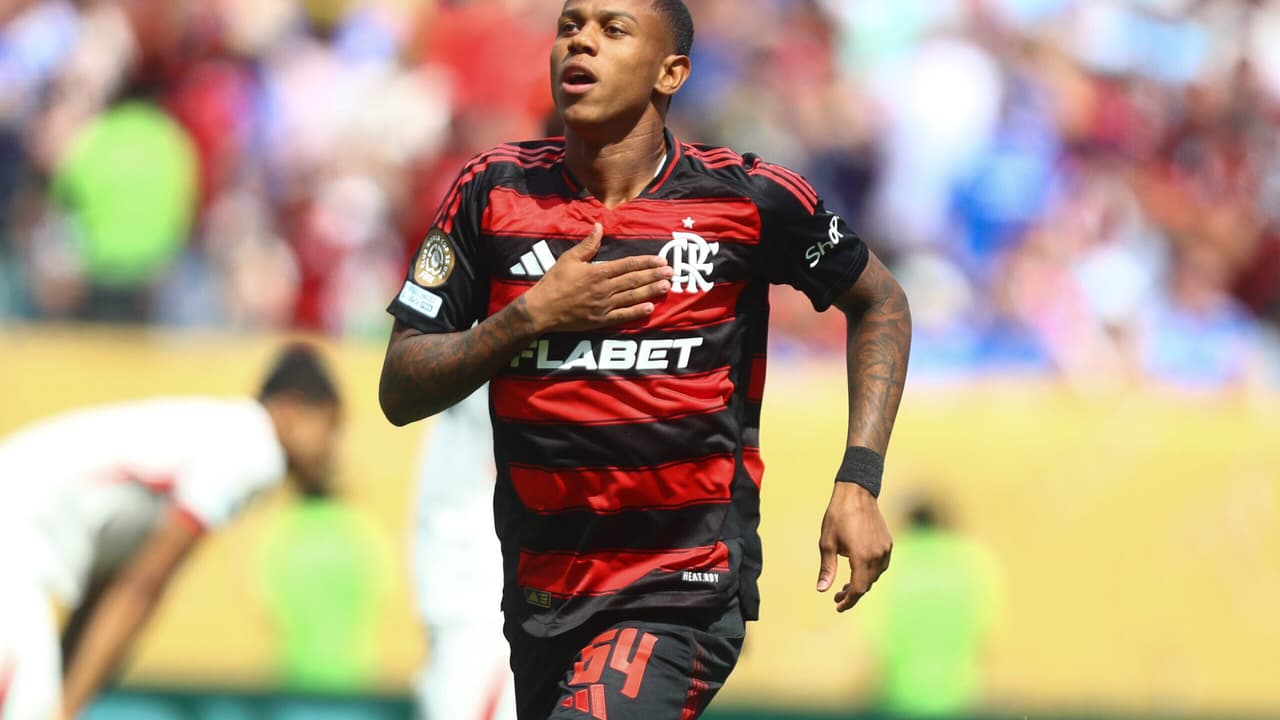 RB Bragantino inicia conversas com o Flamengo, buscando garantir a contratação de Wallace Yan
